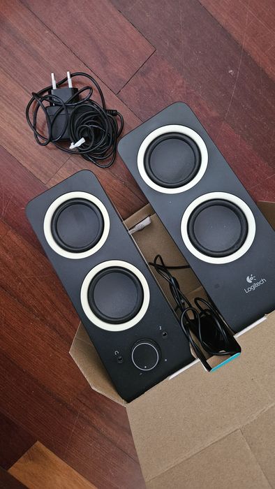 Colunas de som Logitech z200 - excelente estado