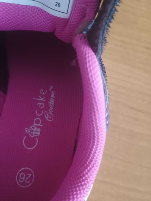 Buty dziewczęce 26 adidaski nowe cupcake