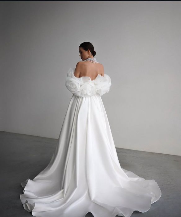 Весільна сукня,не вінчана,після хімчистки