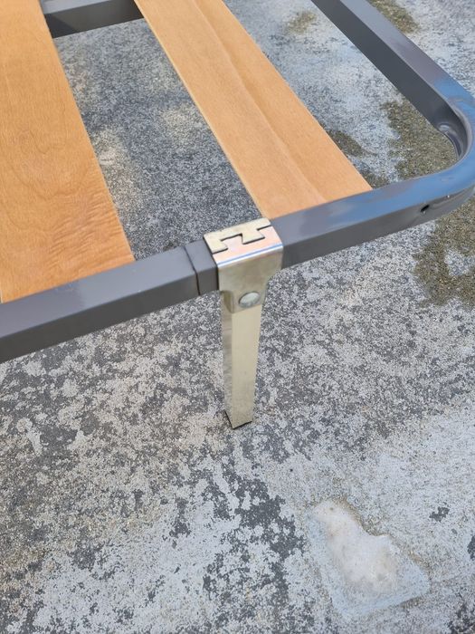 Colchão 140x190 cm + Estrado