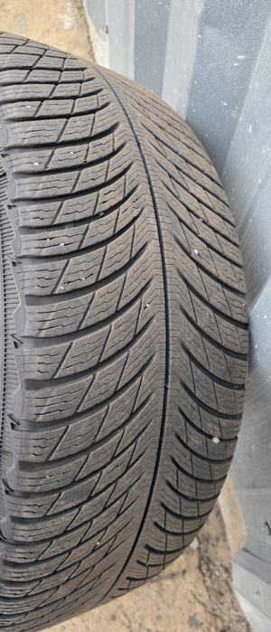 Продам резину Michelin Pilot Alpine 5 (зима) 225/45/r19