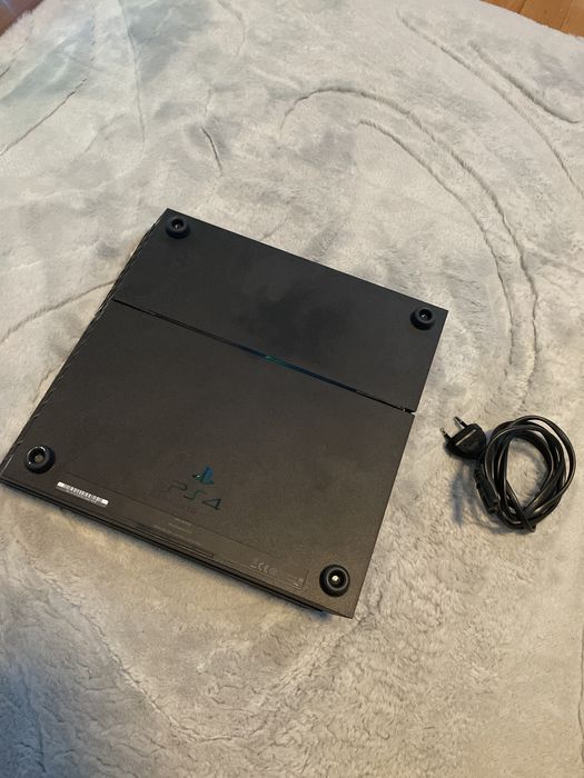 PlayStation 4 Fat Sem Comandos