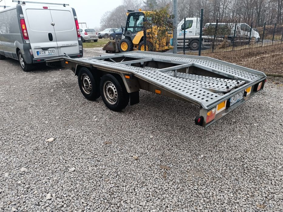 Przyczepa laweta do transportu samochodów Boro Adam Ledy  nowe hamulce