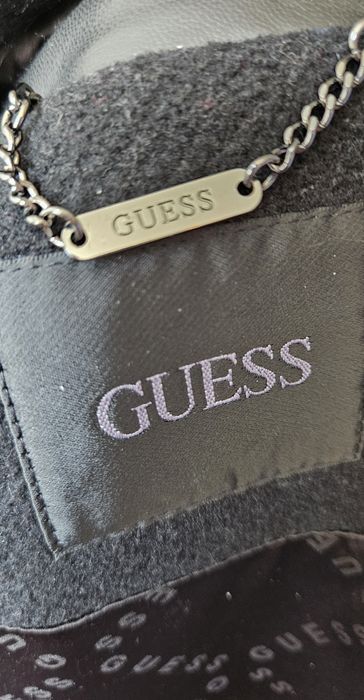 Płaszcz damski czarny Guess