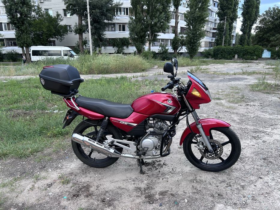 Yamaha YBR 125.