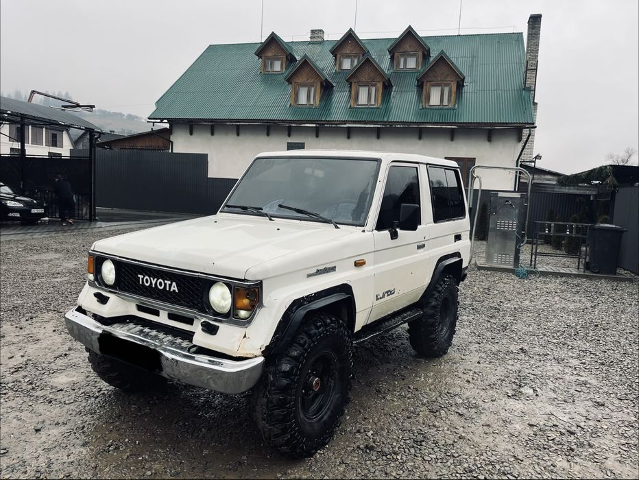 TOYOTA Land Cruiser 70 2.4 TDI