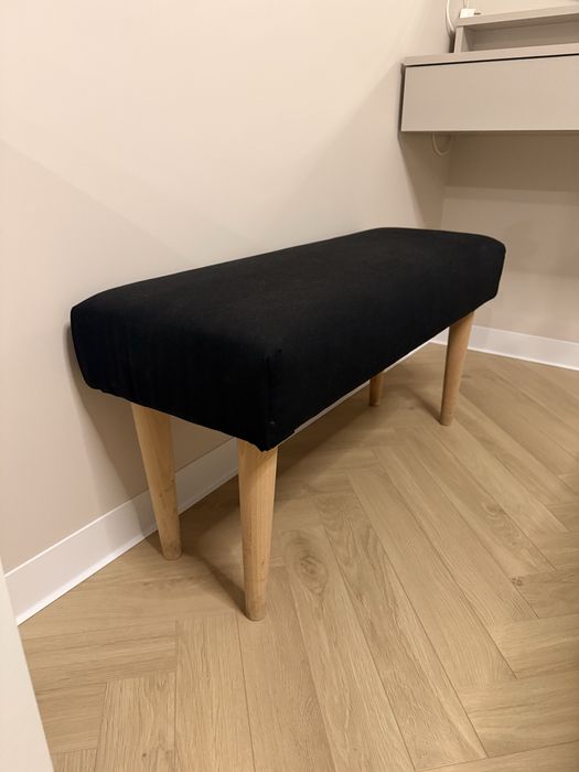 Ławka tapicerowana drewniane nogi