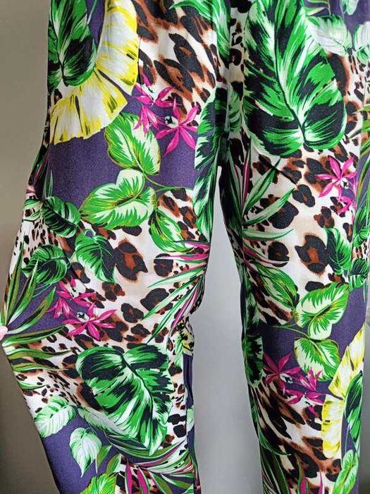 Kwiatowe kolorowe spodnie na lato 100% wiskoza rozm 38/M idealne