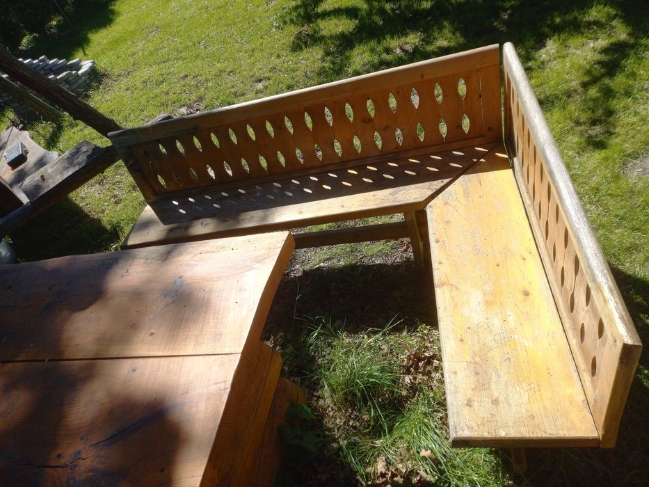 Meble ogrodowe drewniane