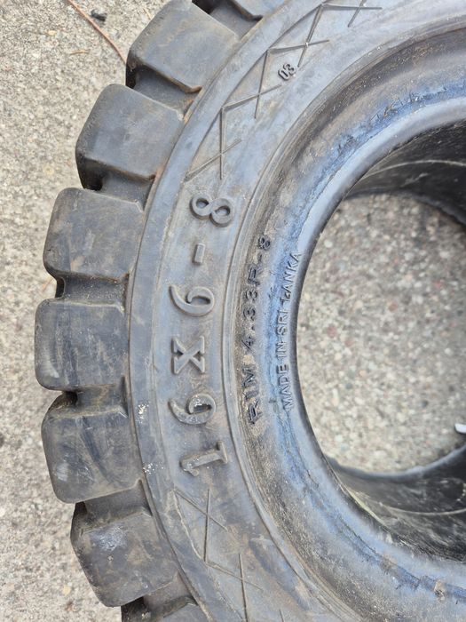 Opony pełne 16x6-8  150/75-8