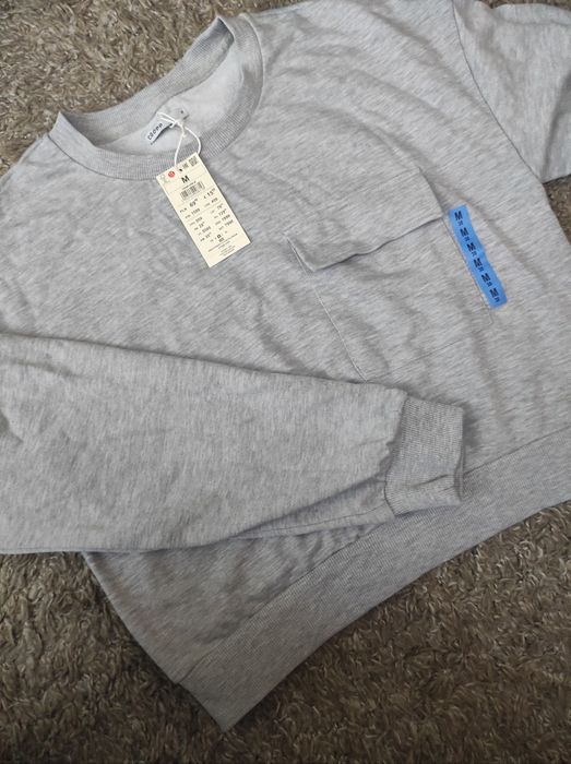 Nowa bluza z kieszonką Cropp M