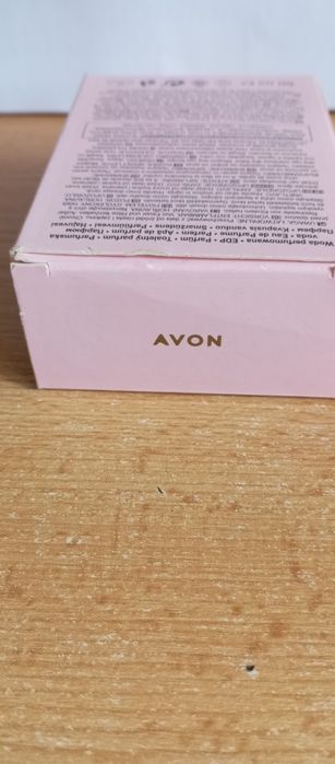 Little Black dress perfumy Avon