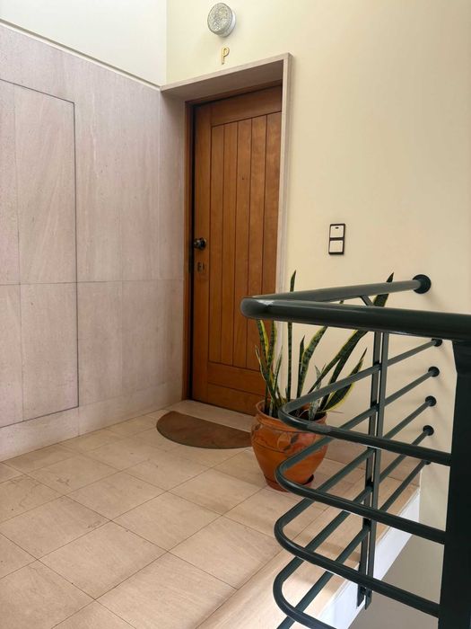Apartamento T4 nas Madalenas com vista mar