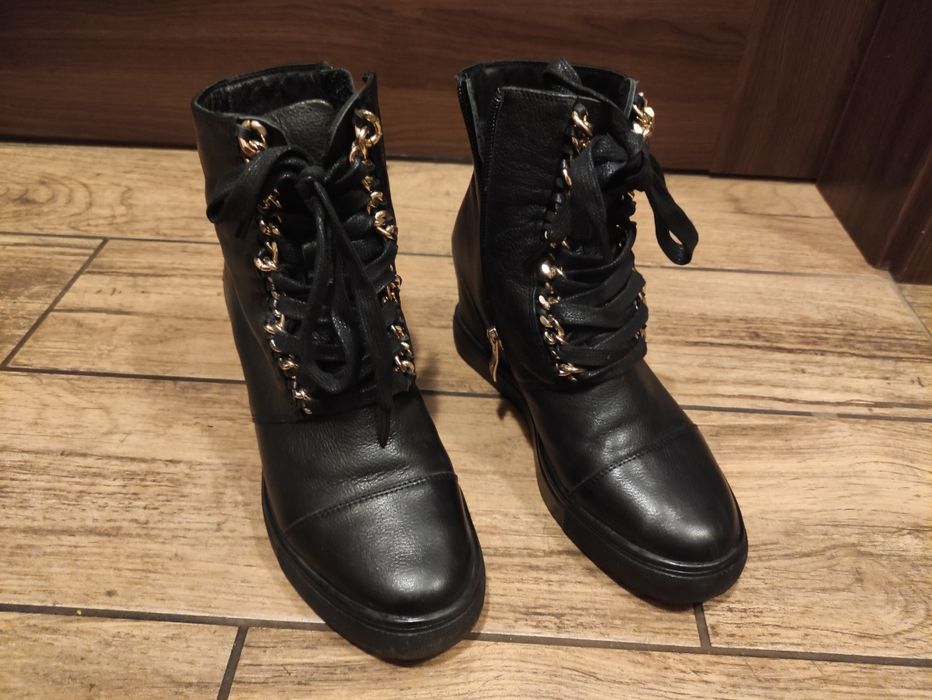 Buty wittchen na koturnie