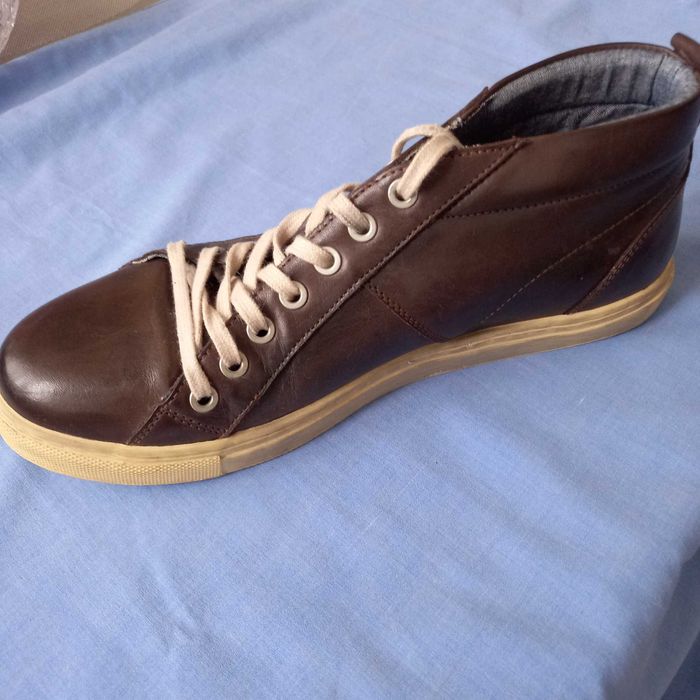 Buty męskie marki OVERSTATE nr 42.