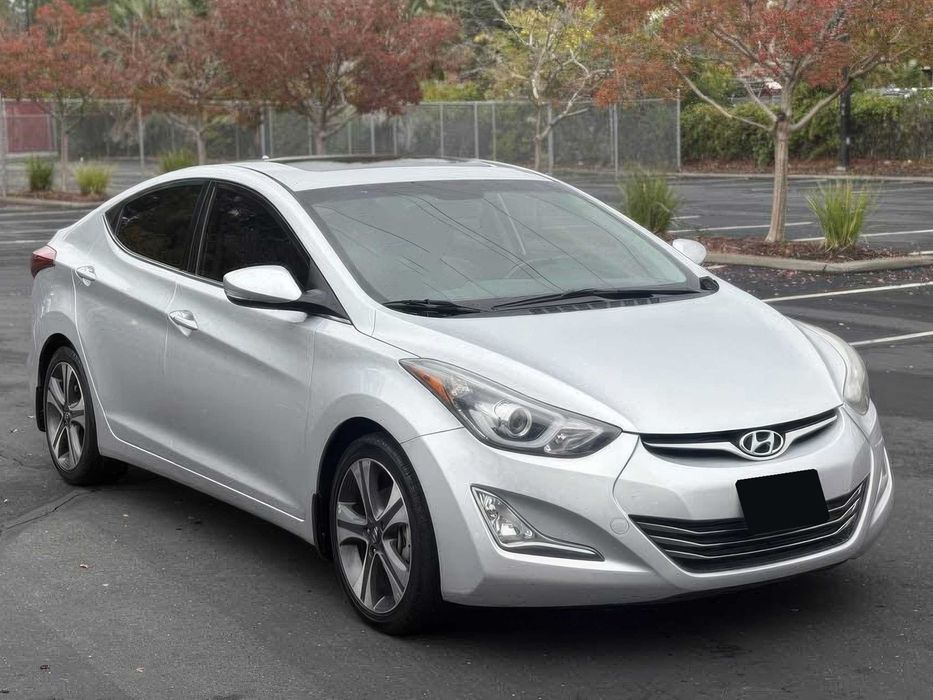 Hyundai Elantra Limited      2015