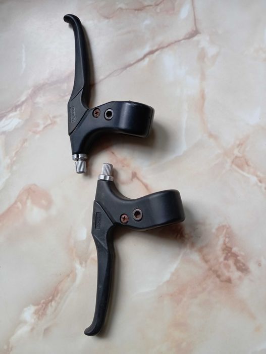 Klamki hamulcowe rowerowe.