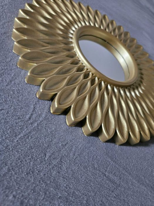 Dekoracja zestaw 3 luster w złotych ramkach do domu zawieszki