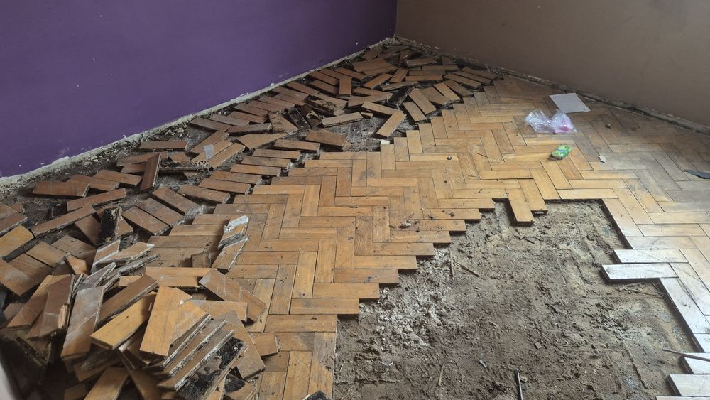 Dębowy parkiet jodełka z rozbiórki