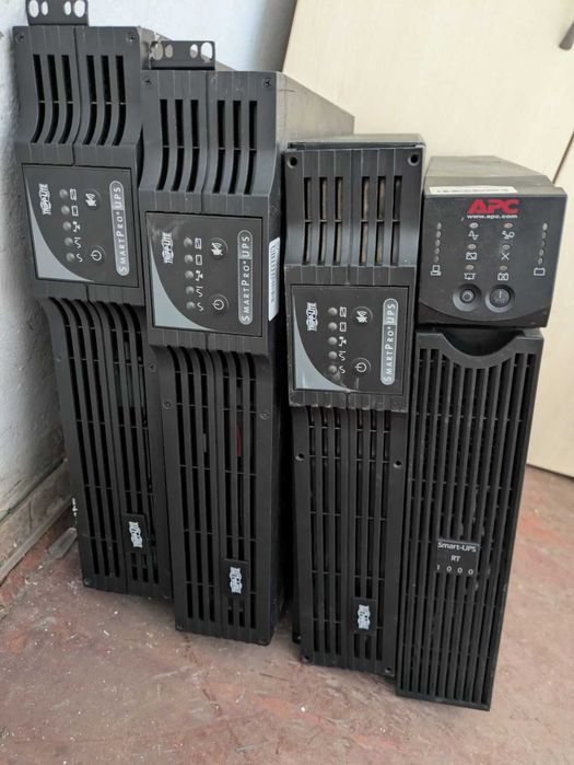 ДБЖ Tripp-lite SMX3000XLRT2U безперебойник  упс