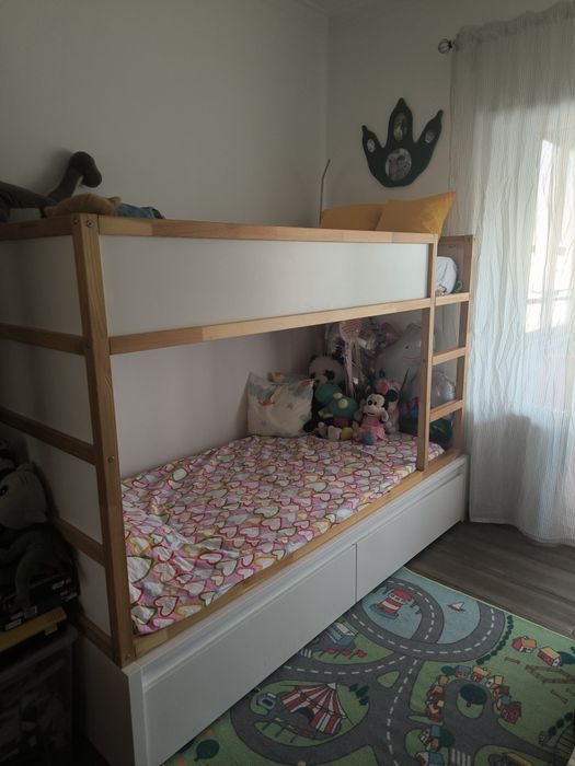 Conjunto beliche - IKEA Kura + Malm com gavetas