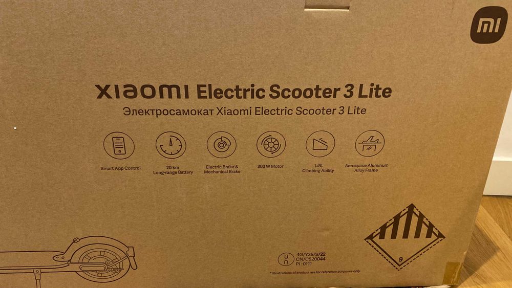 Electric Scooter 3 lite XIAOMI, preta. Nova, dentro da caixa