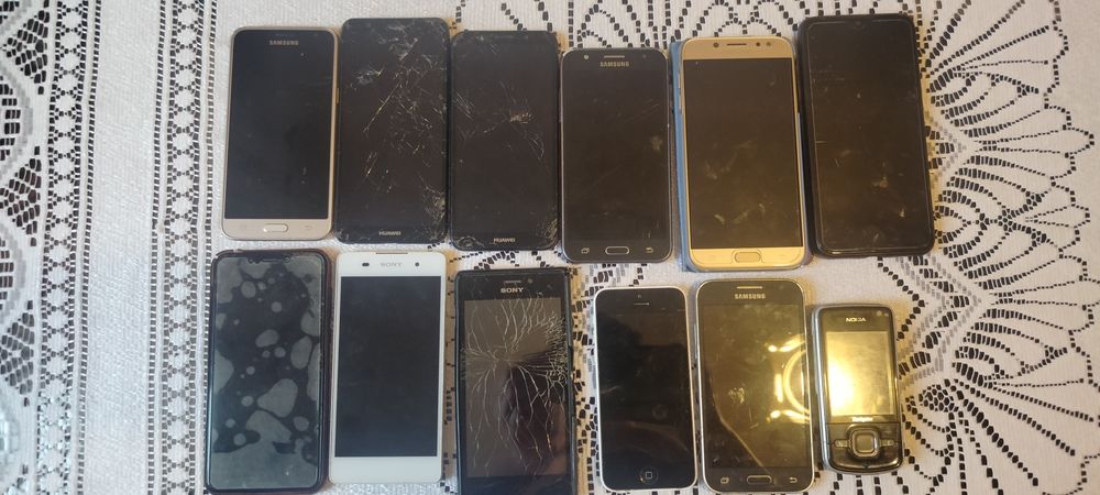 Telefony na części