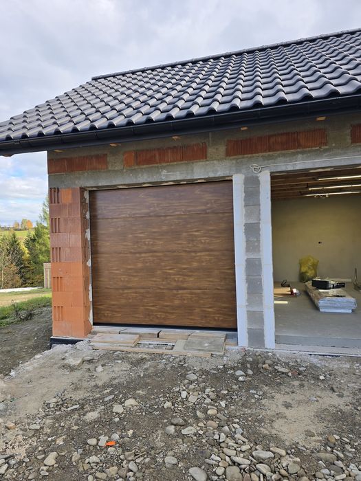 Brama Garażowa Segmentowa | Producent | Drzwi Techniczne |