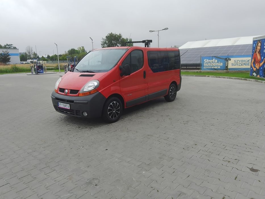Renault Trafic 6 miejsc kamera cofania klima