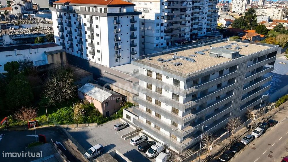 T0 Como Novo - Junto ao El corte Inglês - Gaia — Mafamude E Vilar Do Paraíso, Porto