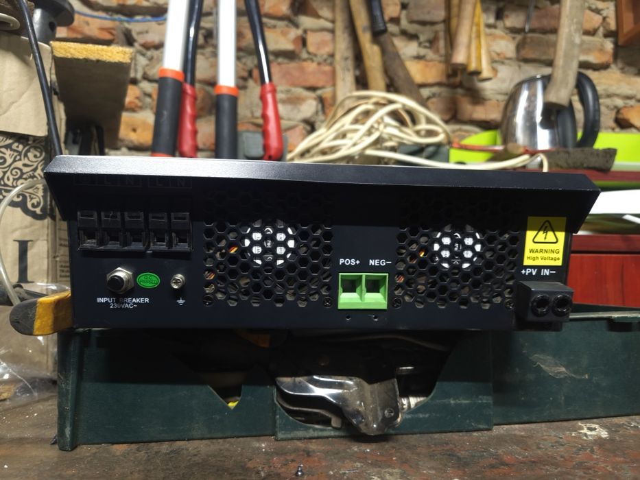 Гібридний інвертор потужністю 5.5 кВ