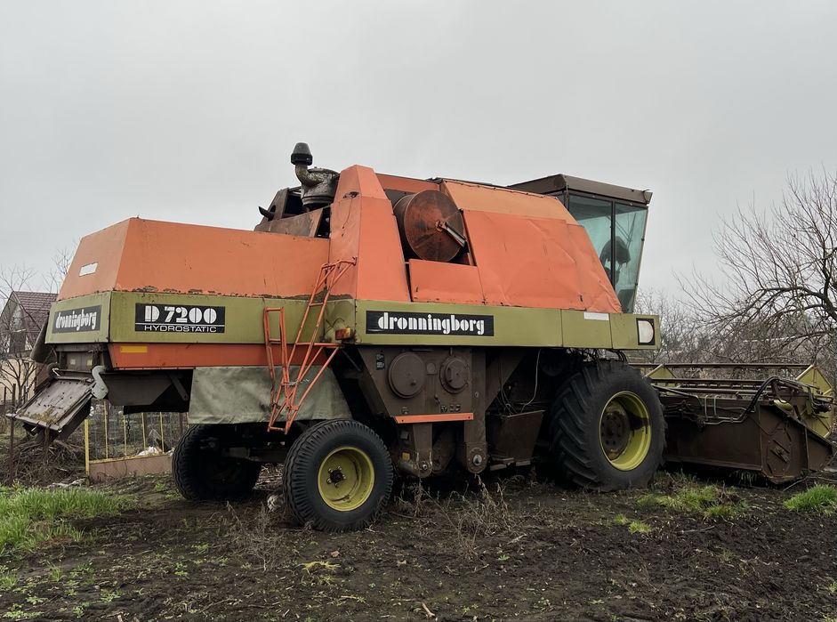 Продається зернозбиральний комбайн Dronningborg D7200 (Hydrostatic).