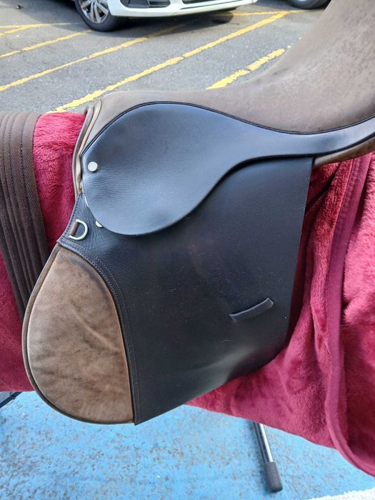 Siodło Wszechstronne 18" Skórzane + pas