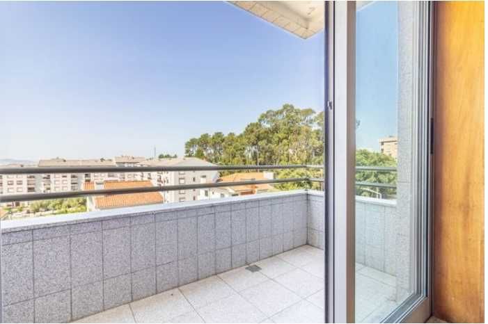 T3 Fanzeres com 2 WC completos + Elevador + Lugar de Garagem
