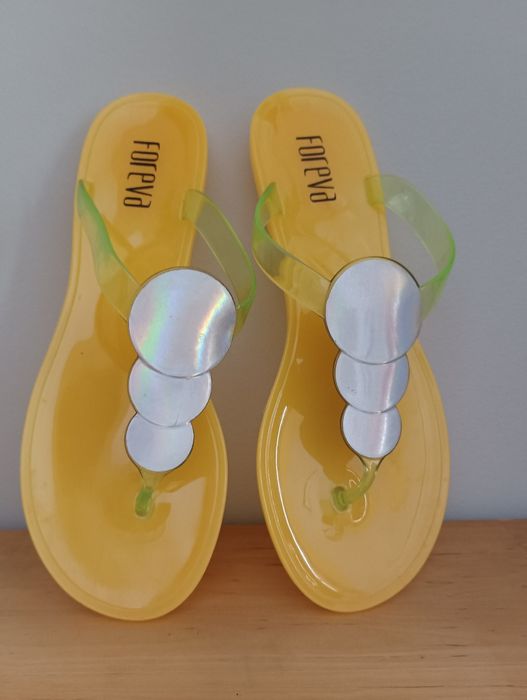 Sandálias em plástico, Foreva