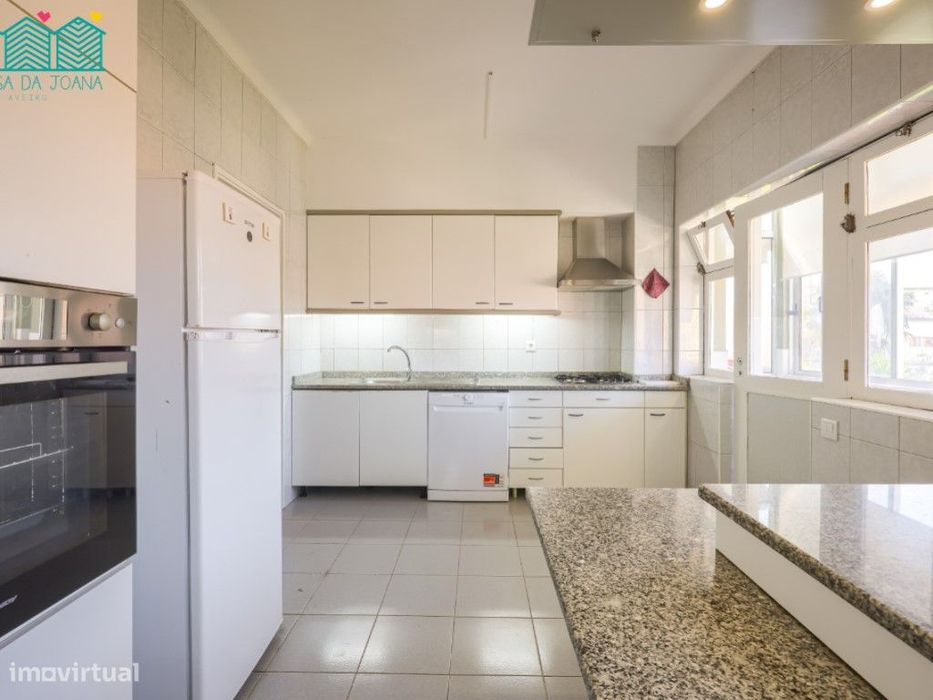 Apartamento T4 em Aveiro