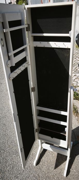 Móvel Guarda Jóias