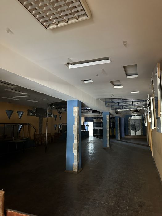 Продаётся админздание