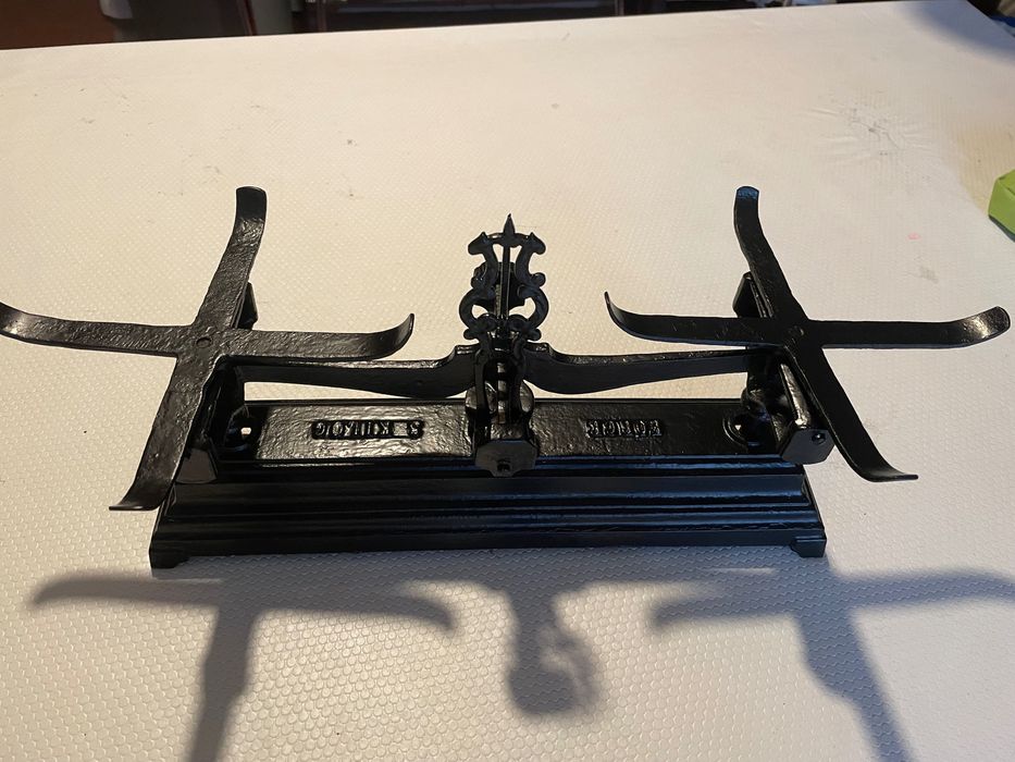 Balança em ferro fundido