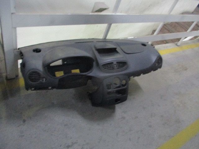 Tablier RENAULT Clio III (BR0/1, CR0/1)