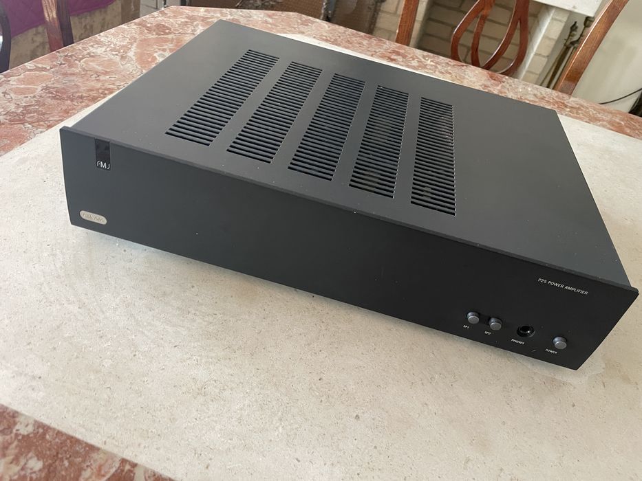 Arcam (FMJ) P25 power amp (para peças)