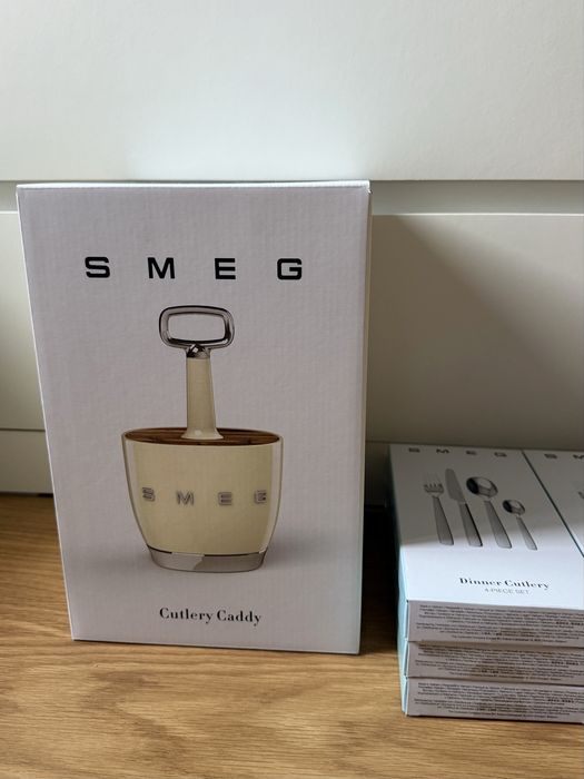 Conjunto talheres SMEG