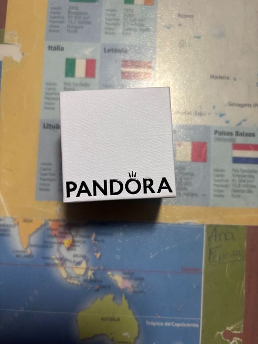 Anel coração vermelho pandora 58- nunca usado