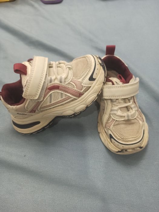 Детские кроссовки 27