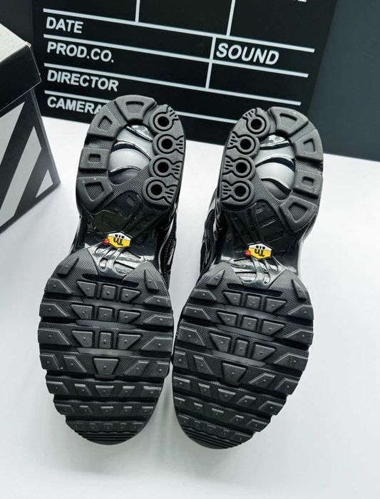 Butymęskie_Nike_Air_Max_TN_Plus_czarny Glany R.45