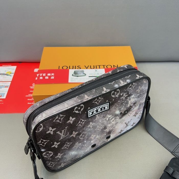 Сумка LOUIS VUITTON noe alpha кожаная мужская унисекс monogram
