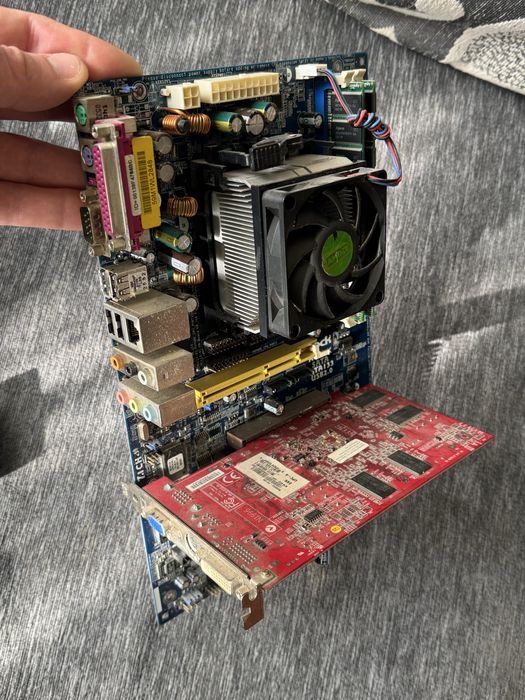 Старенький компьютер робочий