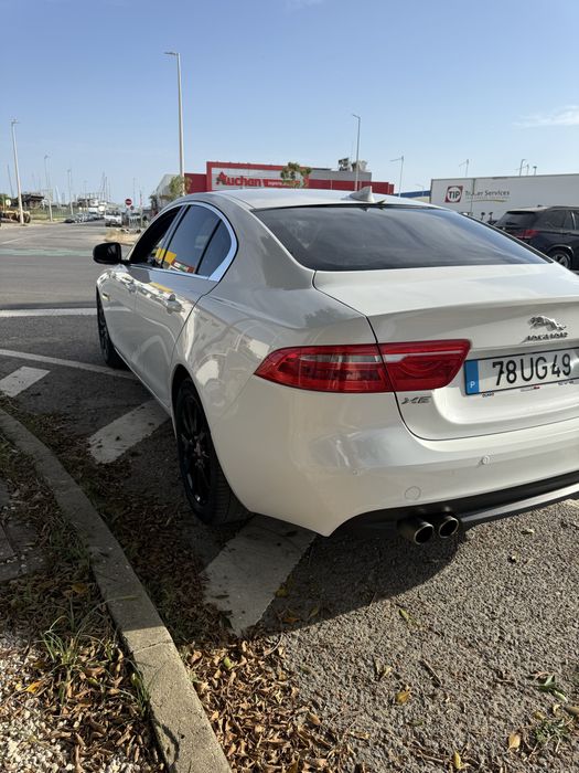 Jaguar XE Prestige Saloon