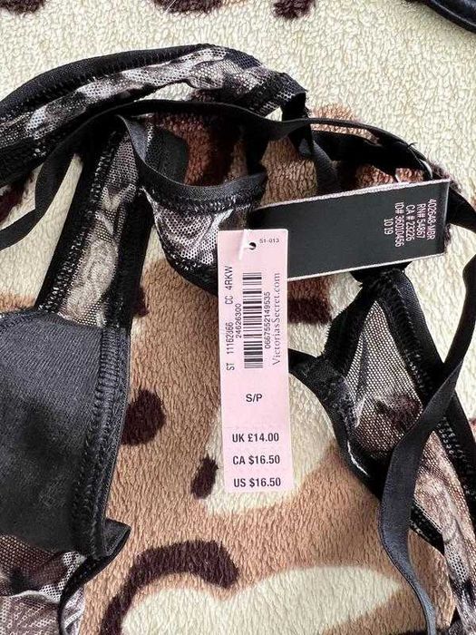 Комплект нижнего белья Victoria's Secret НОВИЙ