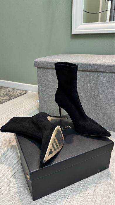 Ботильони замшеві LeBerdes